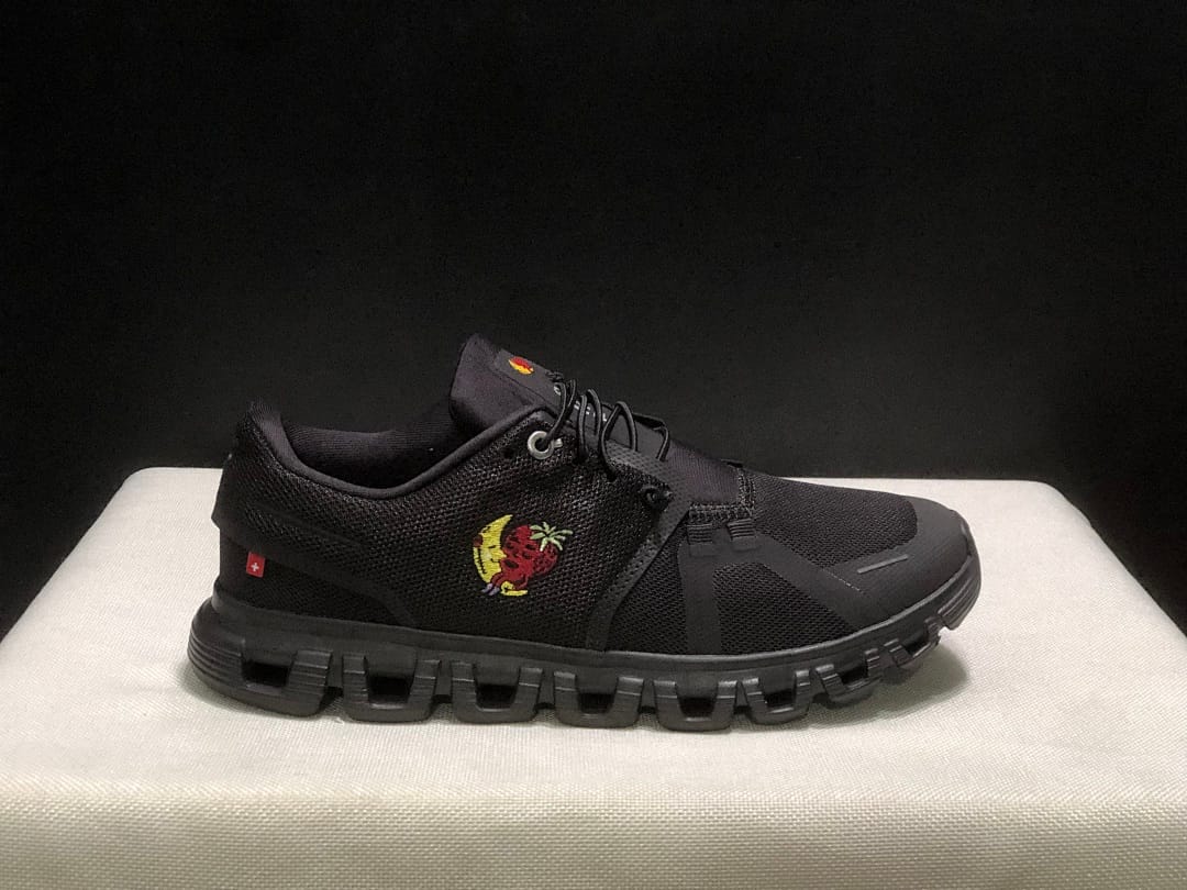On Cloud 6 (Colorway 6)