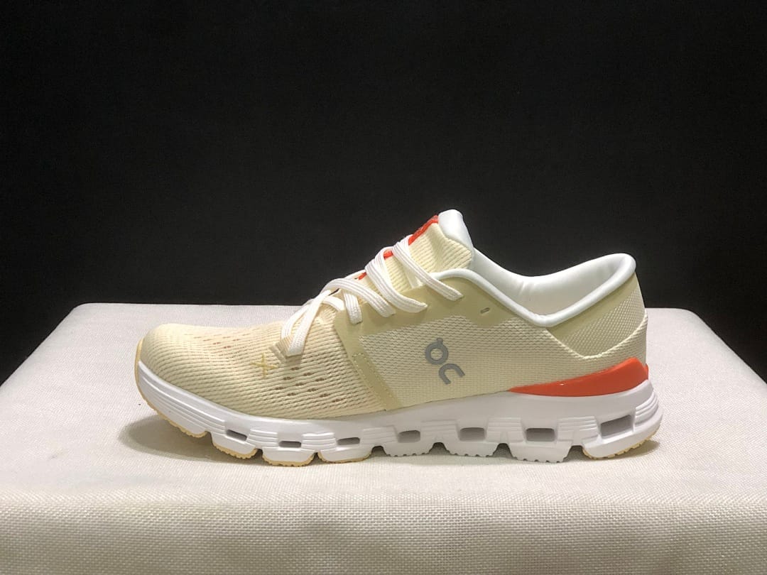 On Cloud X4 (Colorway 5)