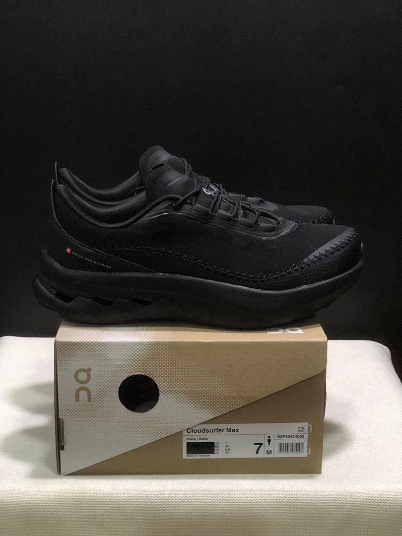 On Cloudsurfr Max 2 (Colorway 5)