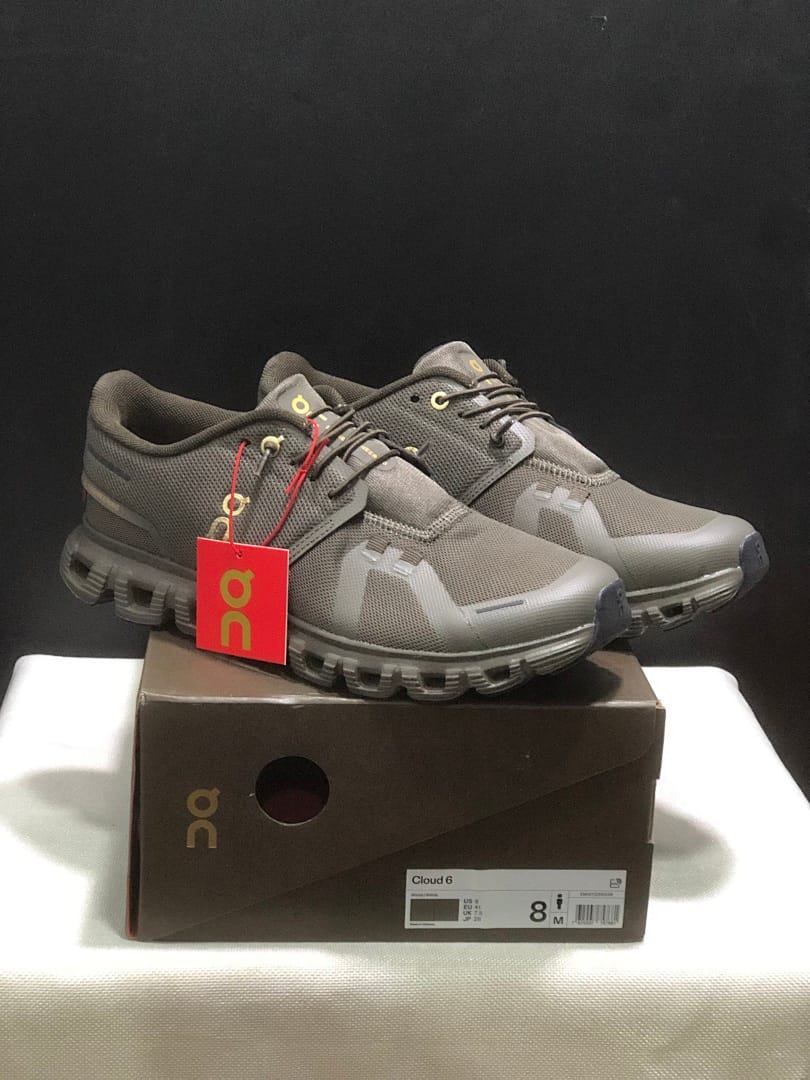 On Cloud 6 (Colorway 3)