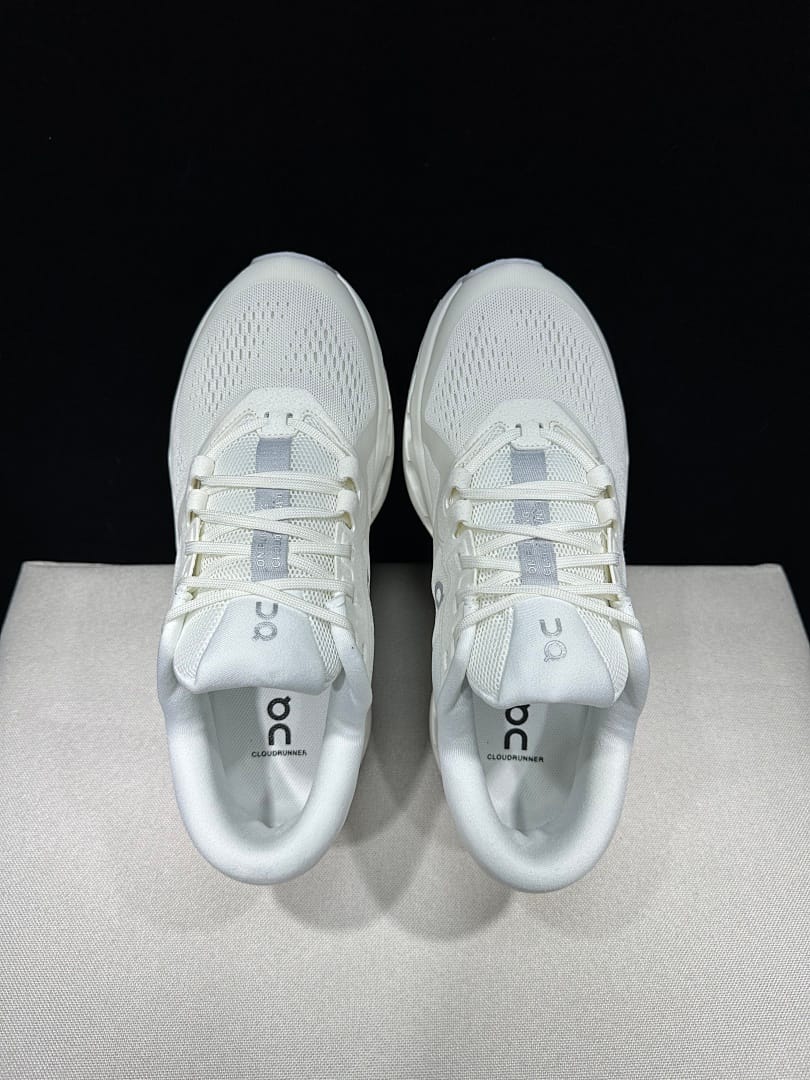On Cloudrunner 3 (Colorway 15)