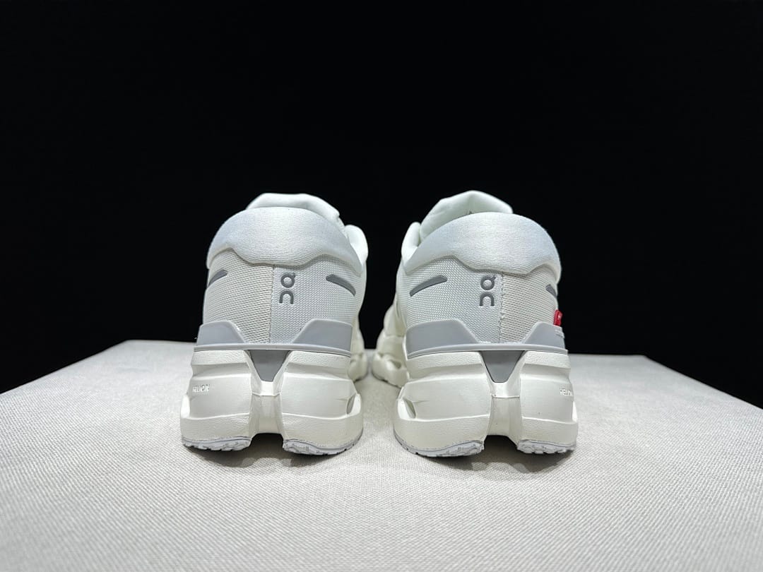 On Cloudrunner 3 (Colorway 15)