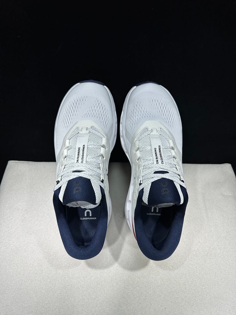 On Cloudrunner 3 (Colorway 11)