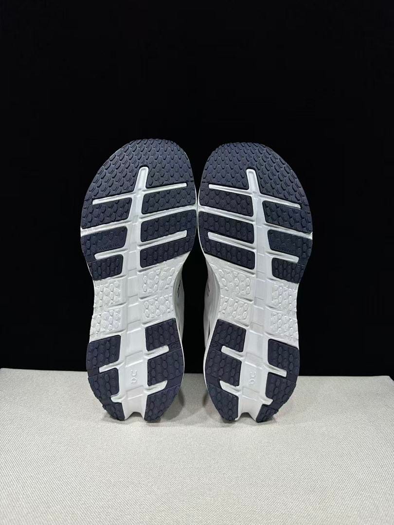On Cloudrunner 3 (Colorway 11)