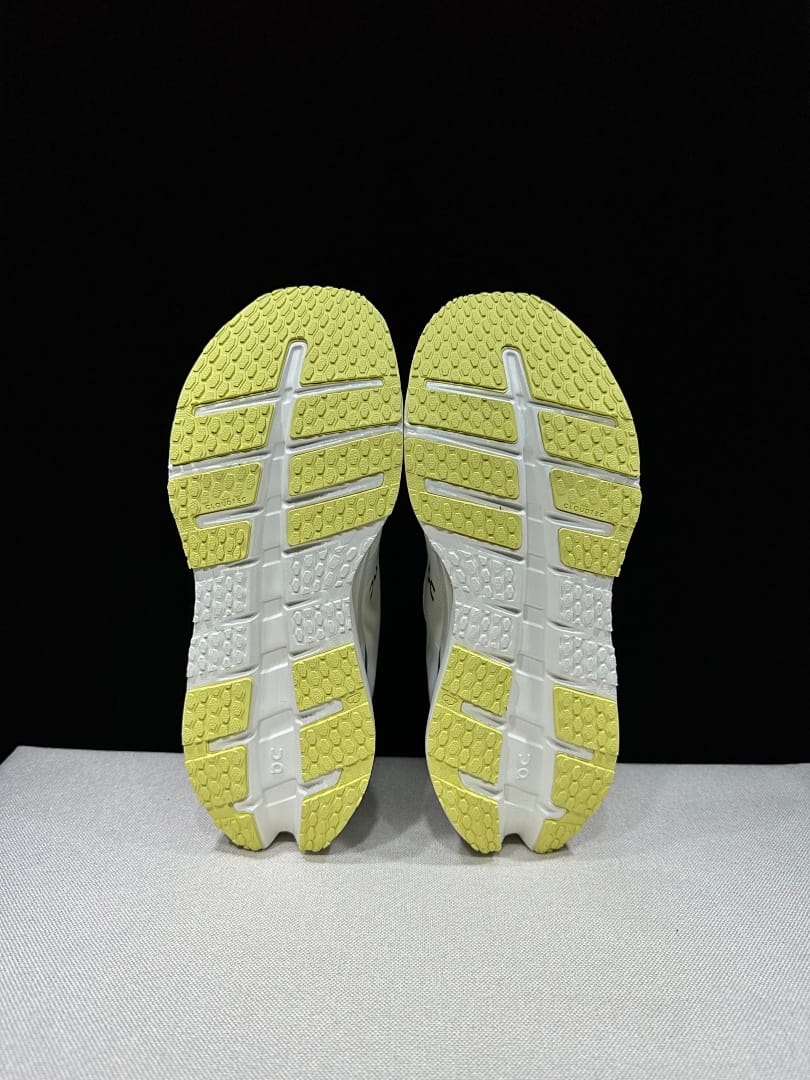 On Cloudrunner 3 (Colorway 9)