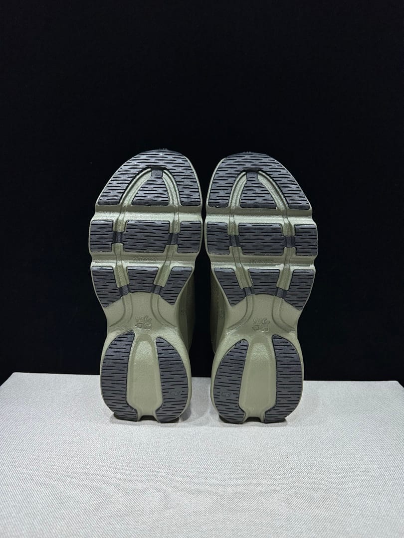 On × LOEWE Cloudventure 3.0