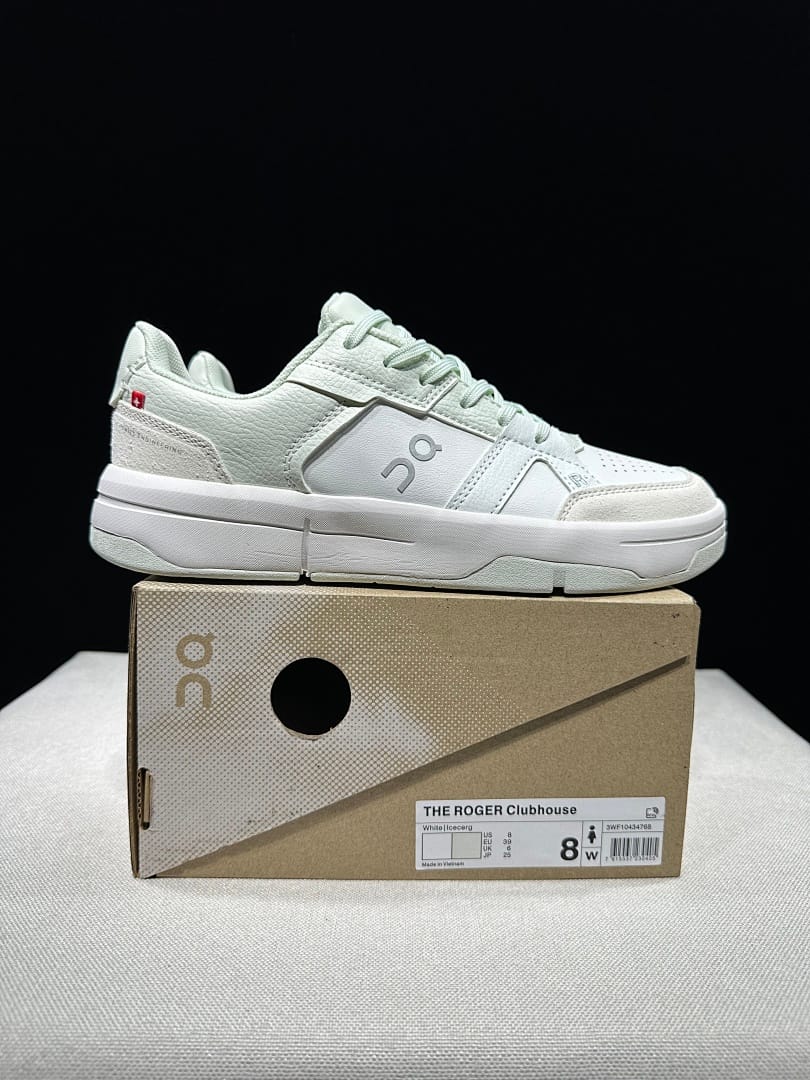 On THE ROGER Clubhouse 3 V2 (Colorway 3)