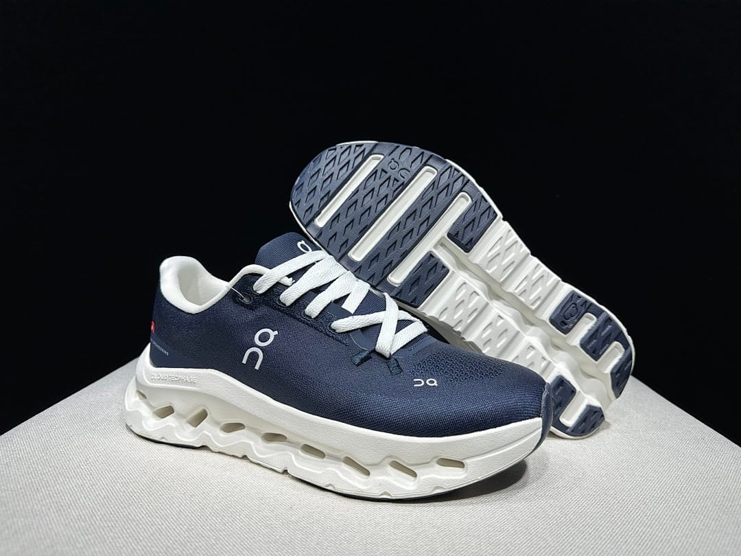 On Cloudtilt Spring 'Navy'