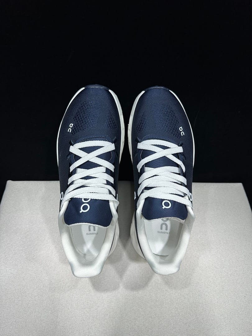 On Cloudtilt Spring 'Navy'