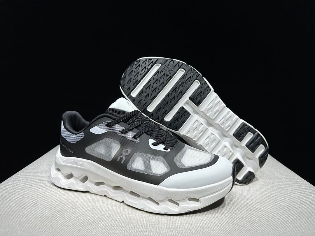 On Cloudtilt Remix (Colorway 12)