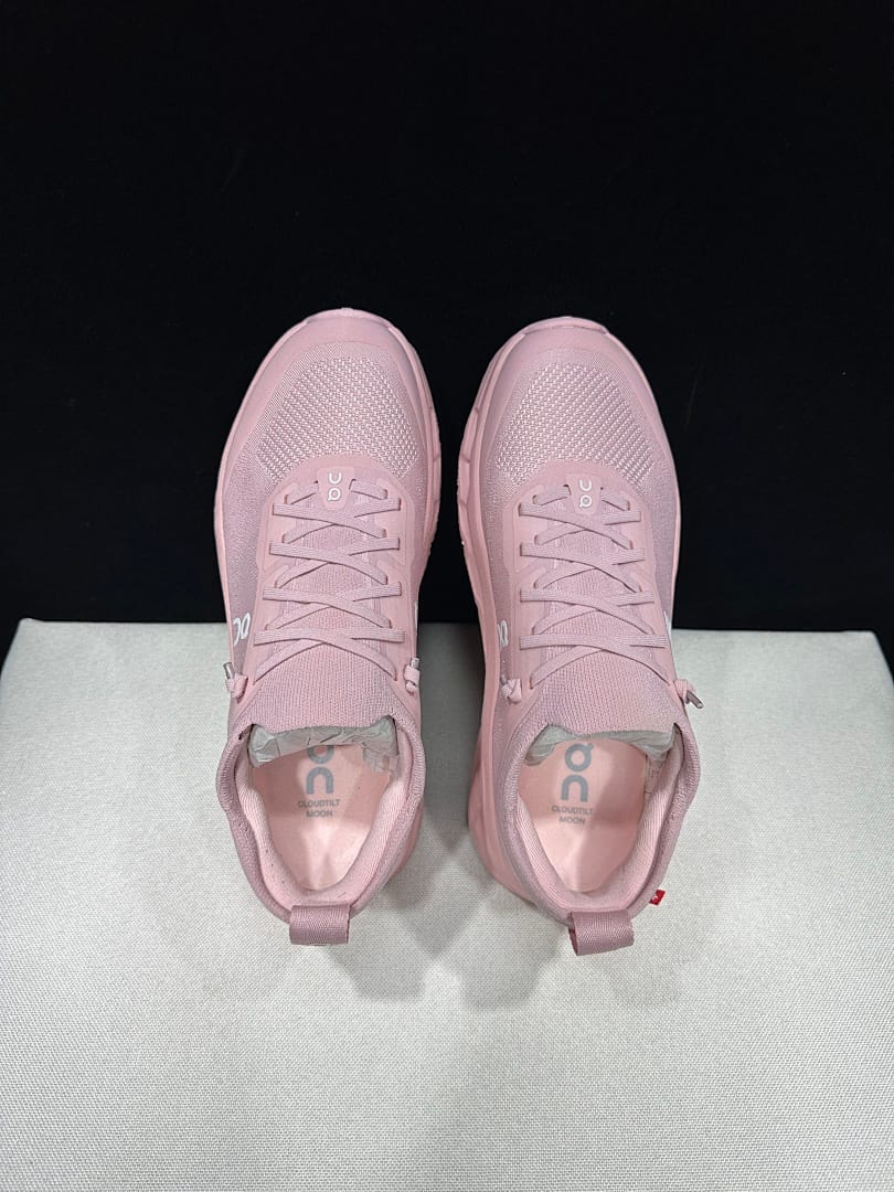 On Cloudtilt Moon Zendaya 'Pink'