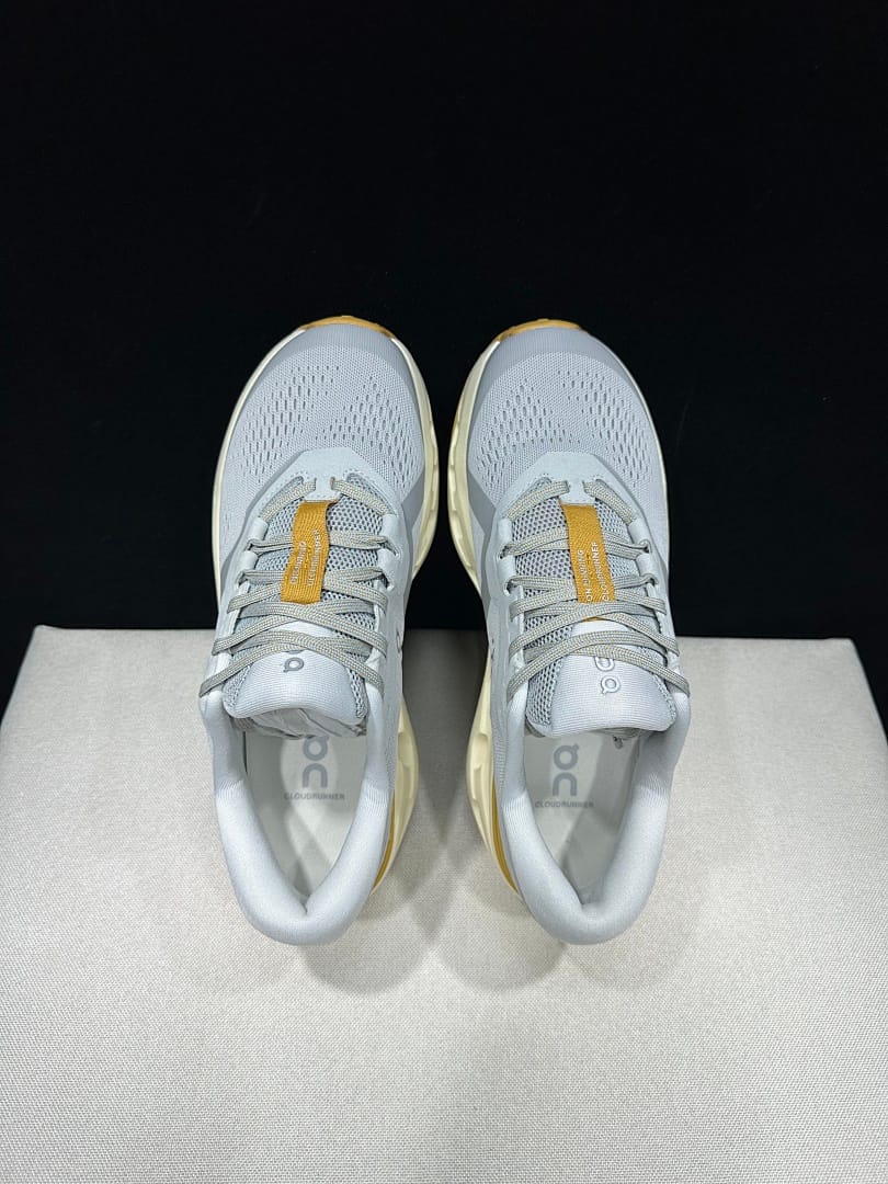 On Cloudrunner 3 (Colorway 6)