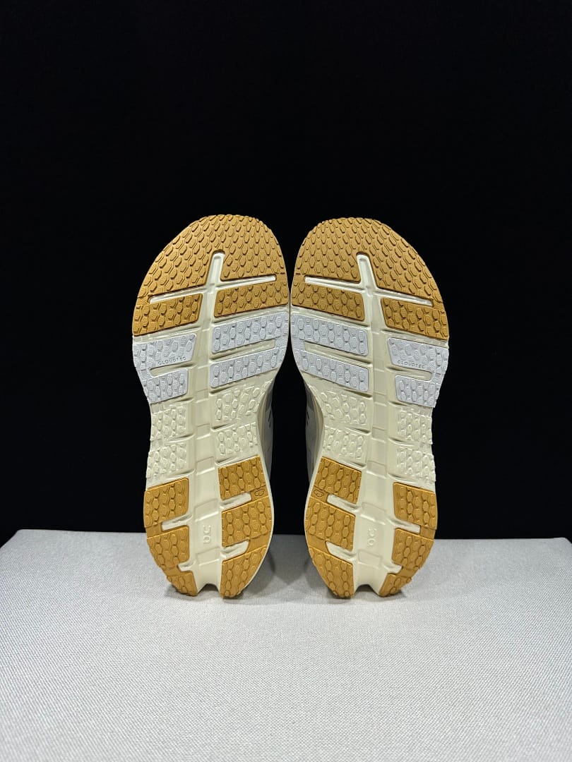 On Cloudrunner 3 (Colorway 6)