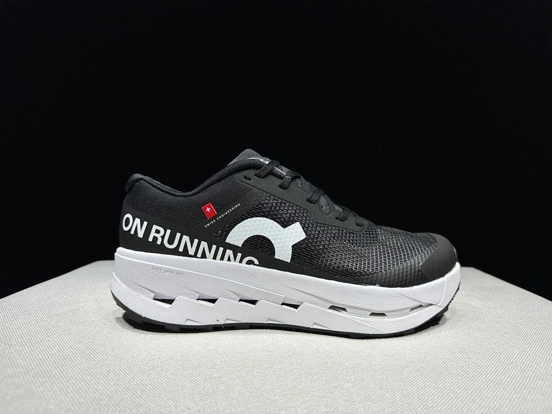 On Cloudultra 3 (Colorway 5)
