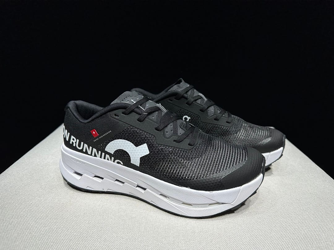 On Cloudultra 3 (Colorway 5)