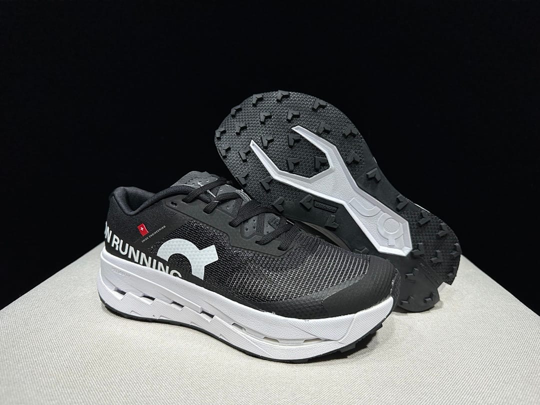 On Cloudultra 3 (Colorway 5)