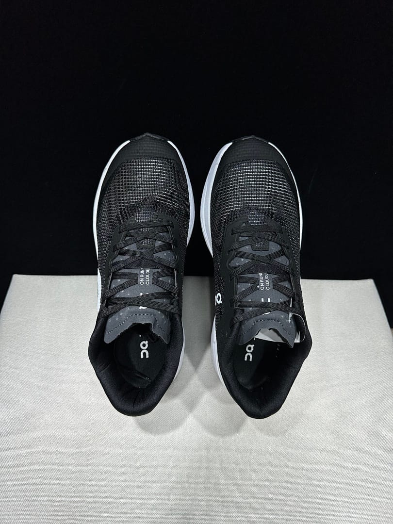 On Cloudultra 3 (Colorway 5)