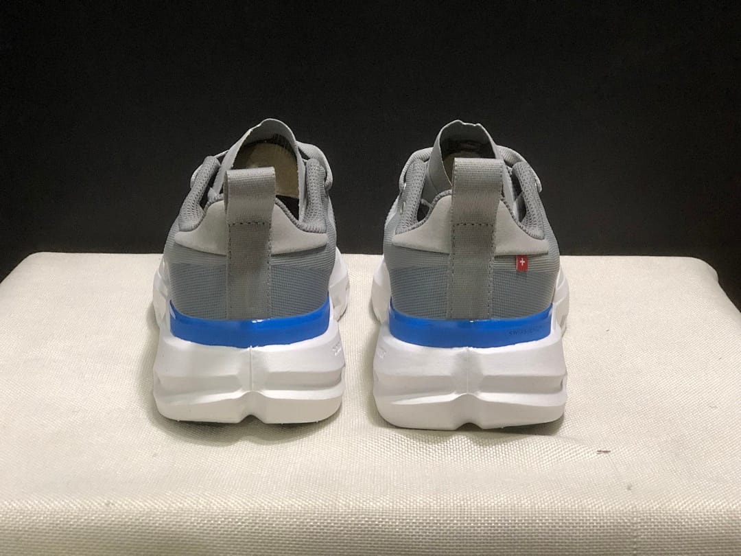On Cloudpulse Next (Colorway 2)