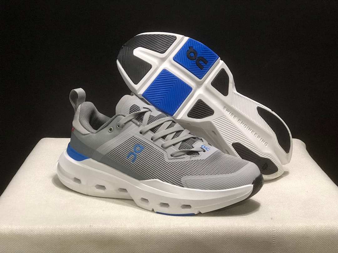 On Cloudpulse Next (Colorway 2)