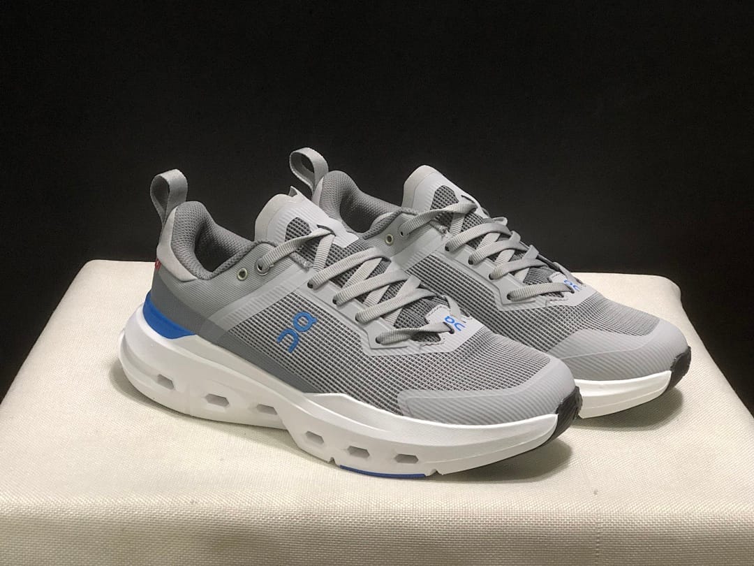 On Cloudpulse Next (Colorway 2)