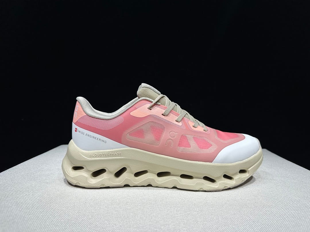 On Cloudtilt Remix (Colorway 9)