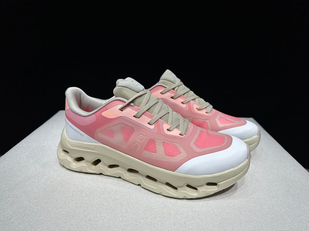 On Cloudtilt Remix (Colorway 9)