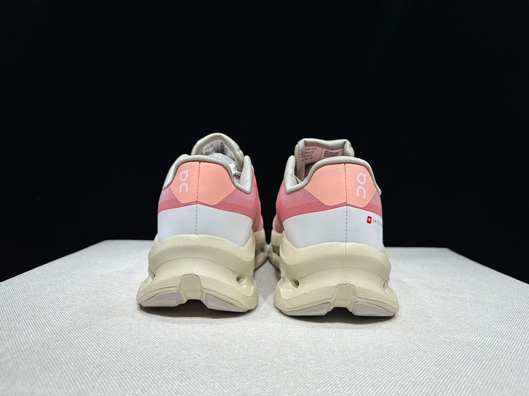 On Cloudtilt Remix (Colorway 9)