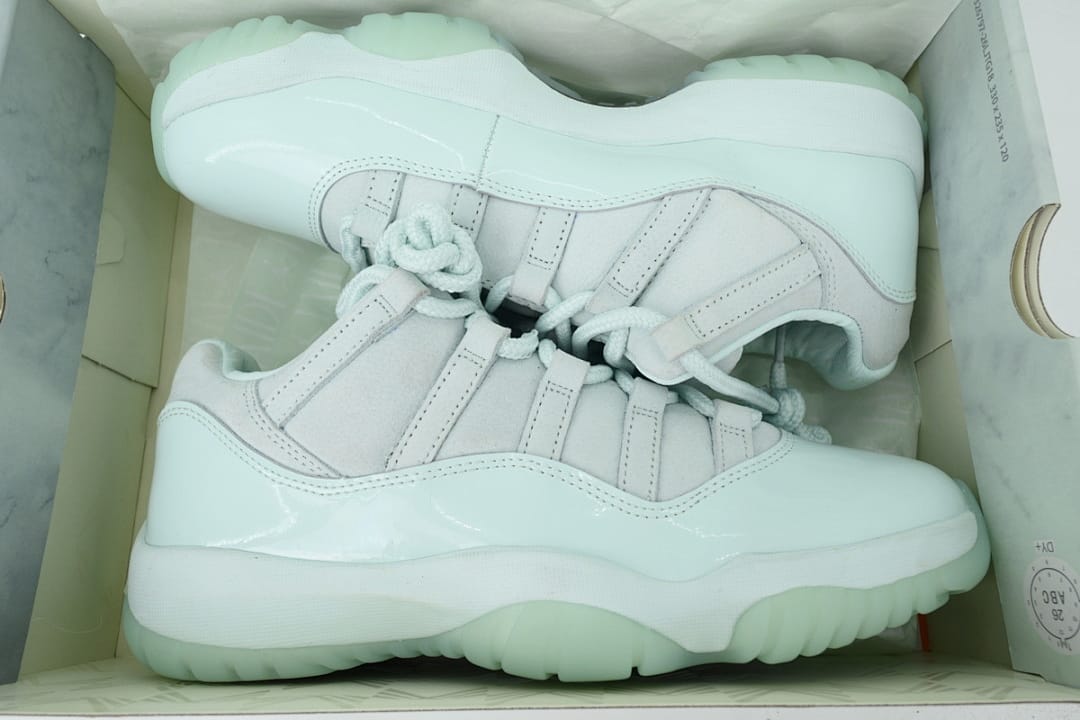 Air Jordan 11 Retro Low x OFF White Low Limited Edition