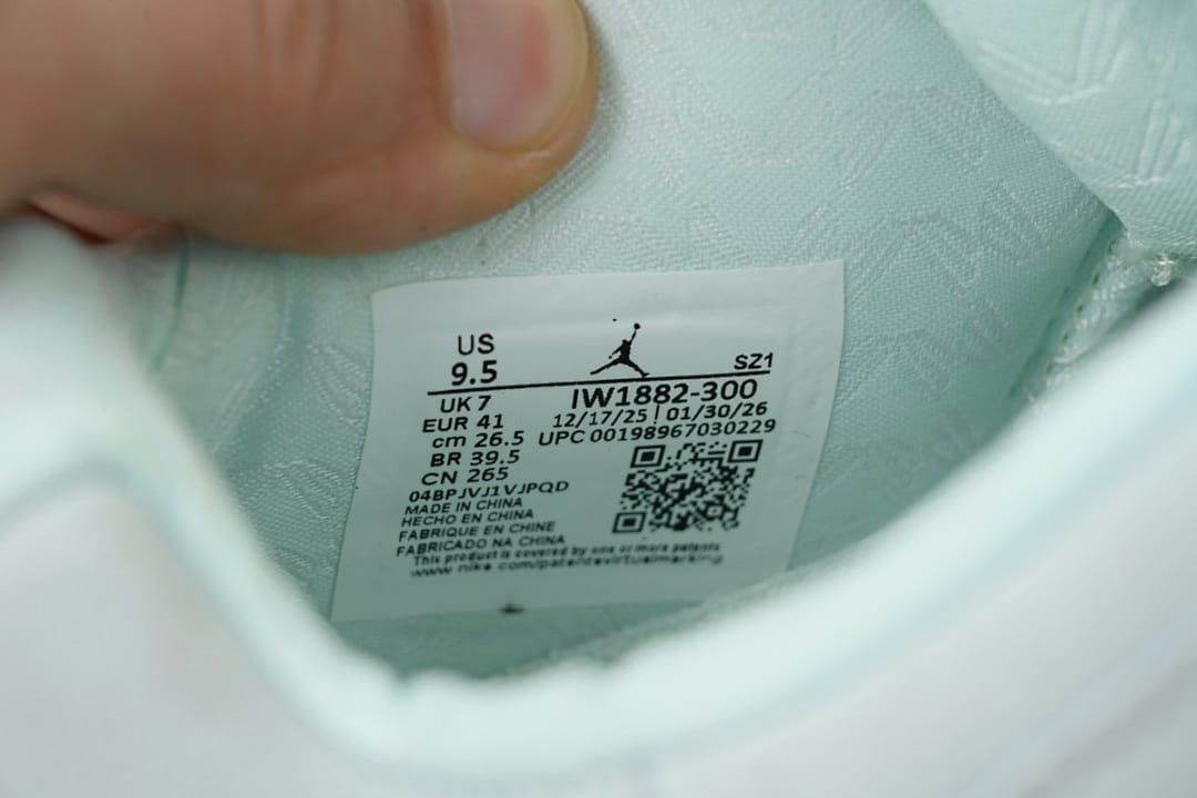 Air Jordan 11 Retro Low x OFF White Low Limited Edition