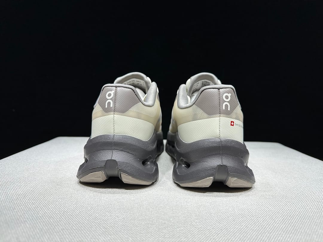 On Cloudtilt Remix (Colorway 5)
