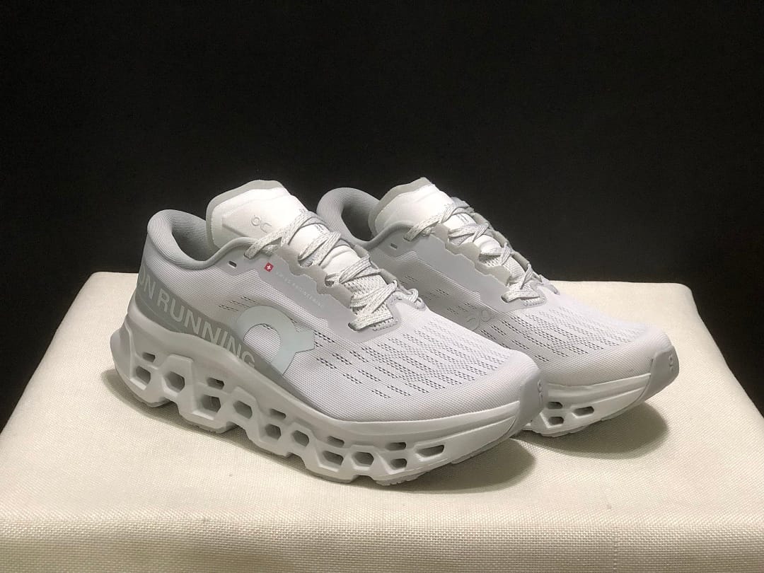 On Cloudmonster 3 (Colorway 5)