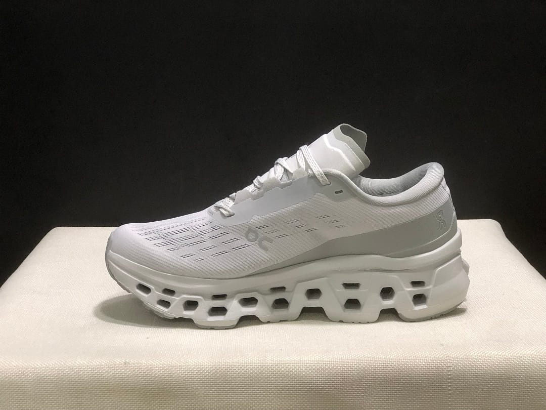 On Cloudmonster 3 (Colorway 5)