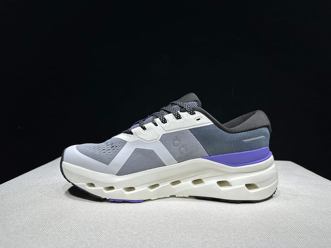 On Cloudrunner 3 (Colorway 2)
