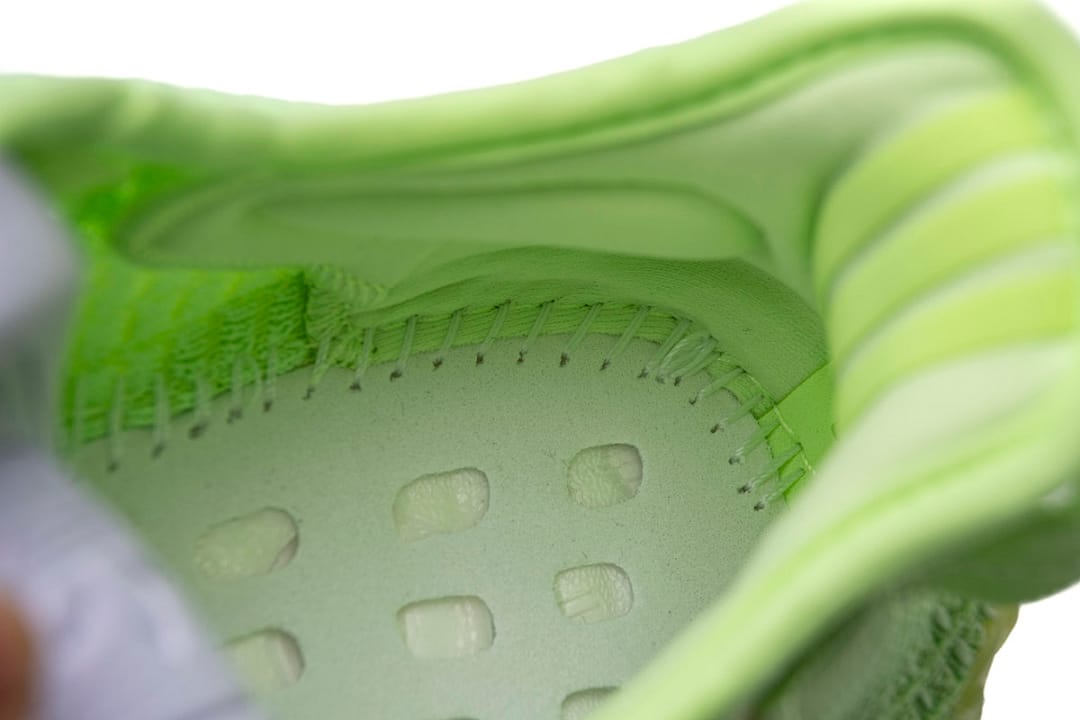 Yeezy Boost 350 V2 A8 Glow In The Dark