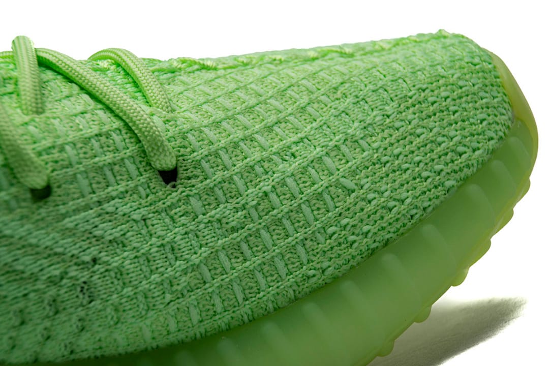 Yeezy Boost 350 V2 A8 Glow In The Dark