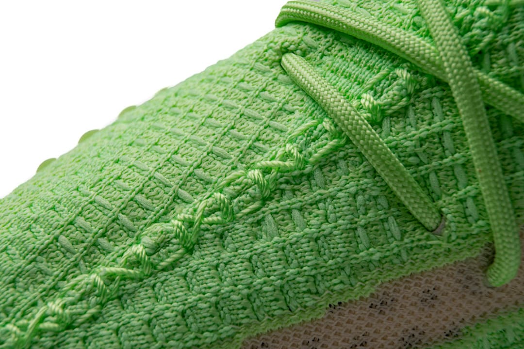 Yeezy Boost 350 V2 A8 Glow In The Dark