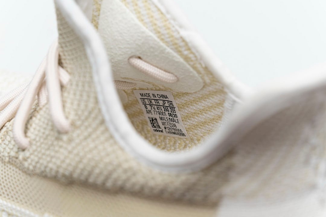 Yeezy Boost 350 V2 A8 Abez