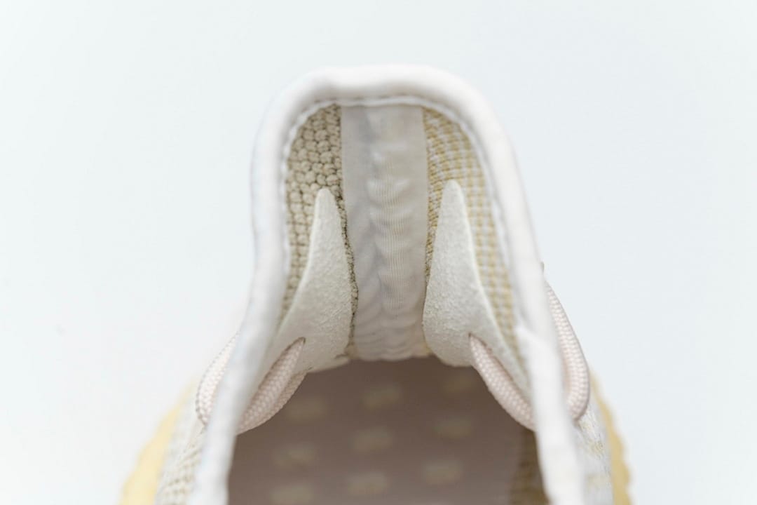 Yeezy Boost 350 V2 A8 Abez