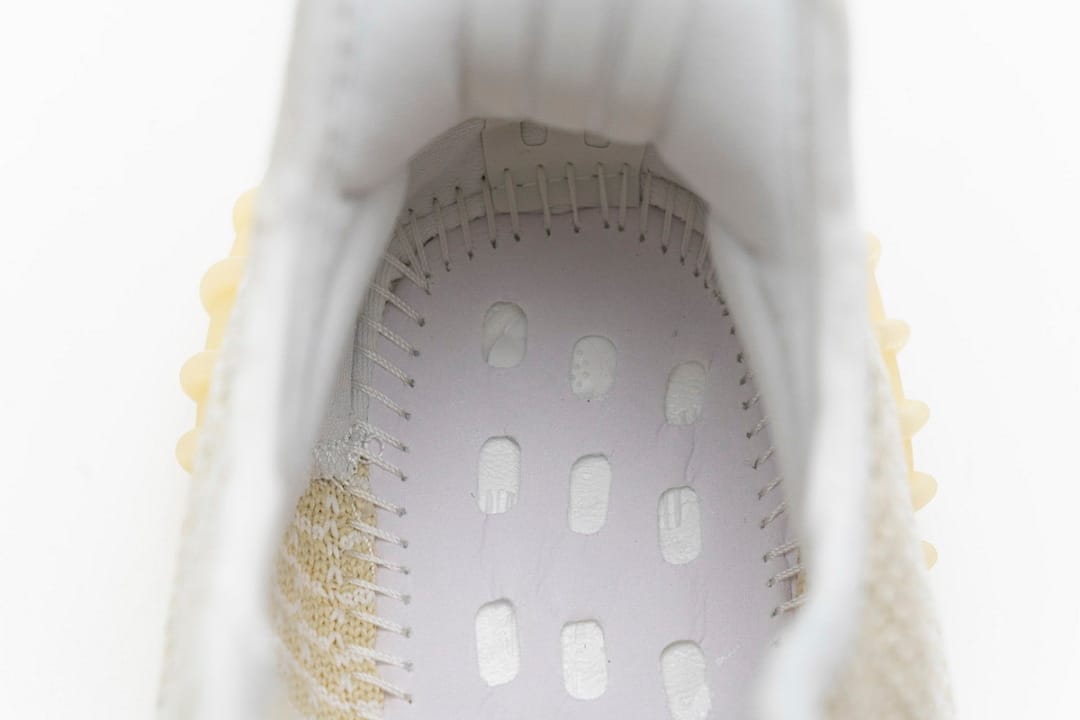 Yeezy Boost 350 V2 A8 Abez