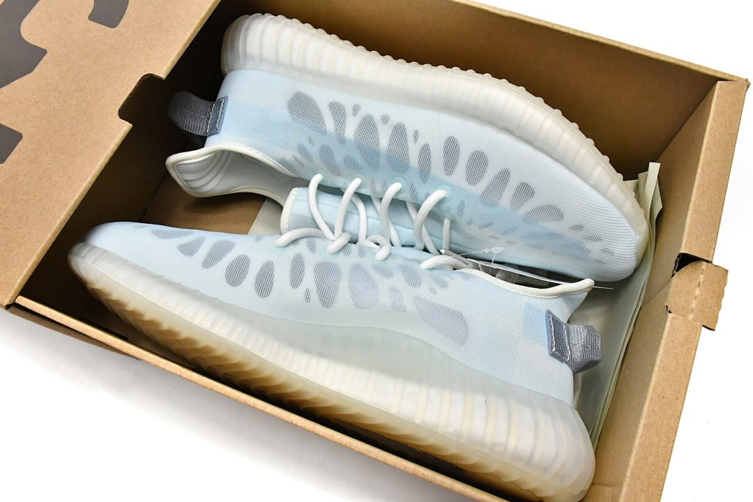 Yeezy Boost 350 V2 A8 Blue Mist