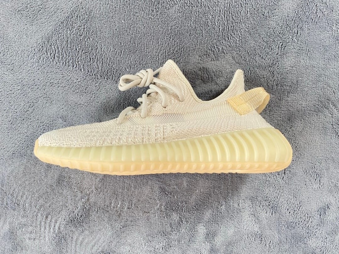 Yeezy Boost 350 V2 A8 Lundmark UV