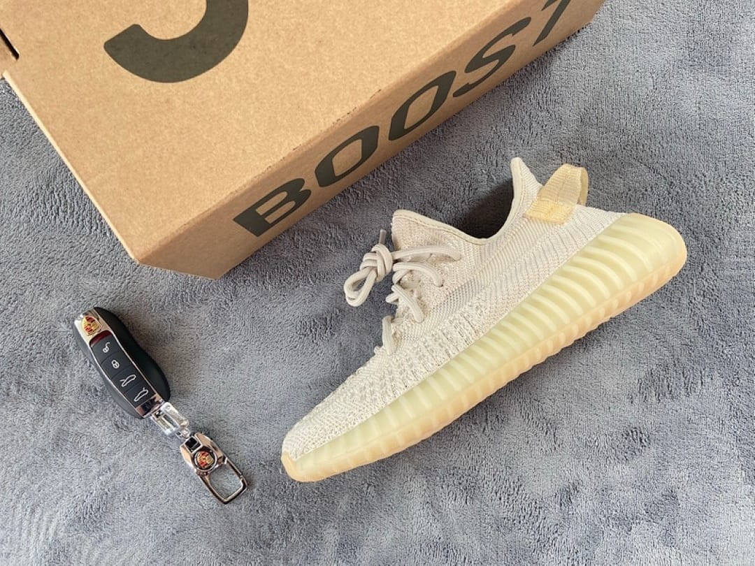 Yeezy Boost 350 V2 A8 Lundmark UV