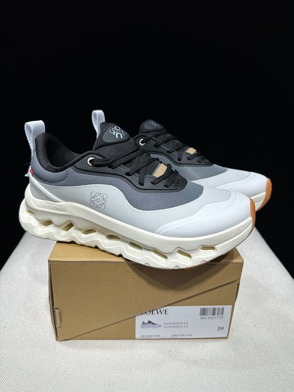 On × LOEWE Cloudtilt 2.0 ‘Black White’