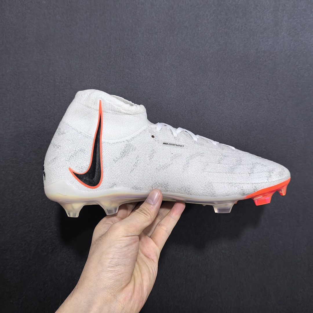 Nike Lunar V2 FG