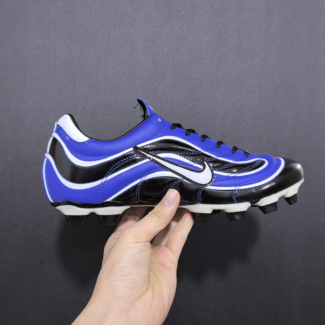 R9 Football Boot V8 FG