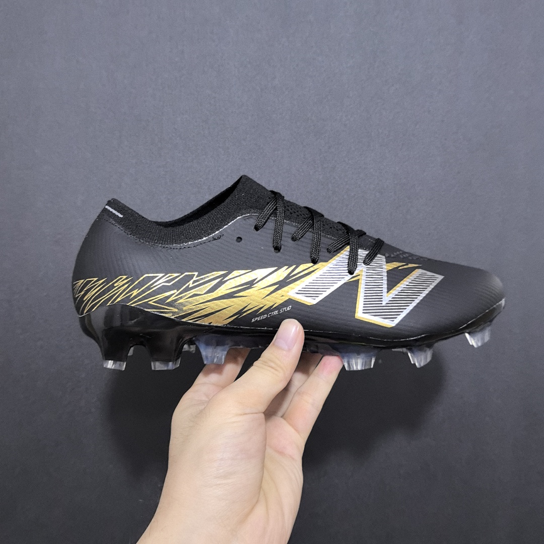New Balance Football Boot V5 FG