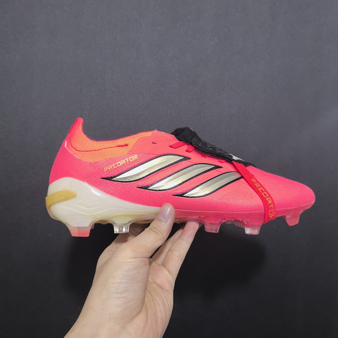 Adidas Predator 26 V16 FG