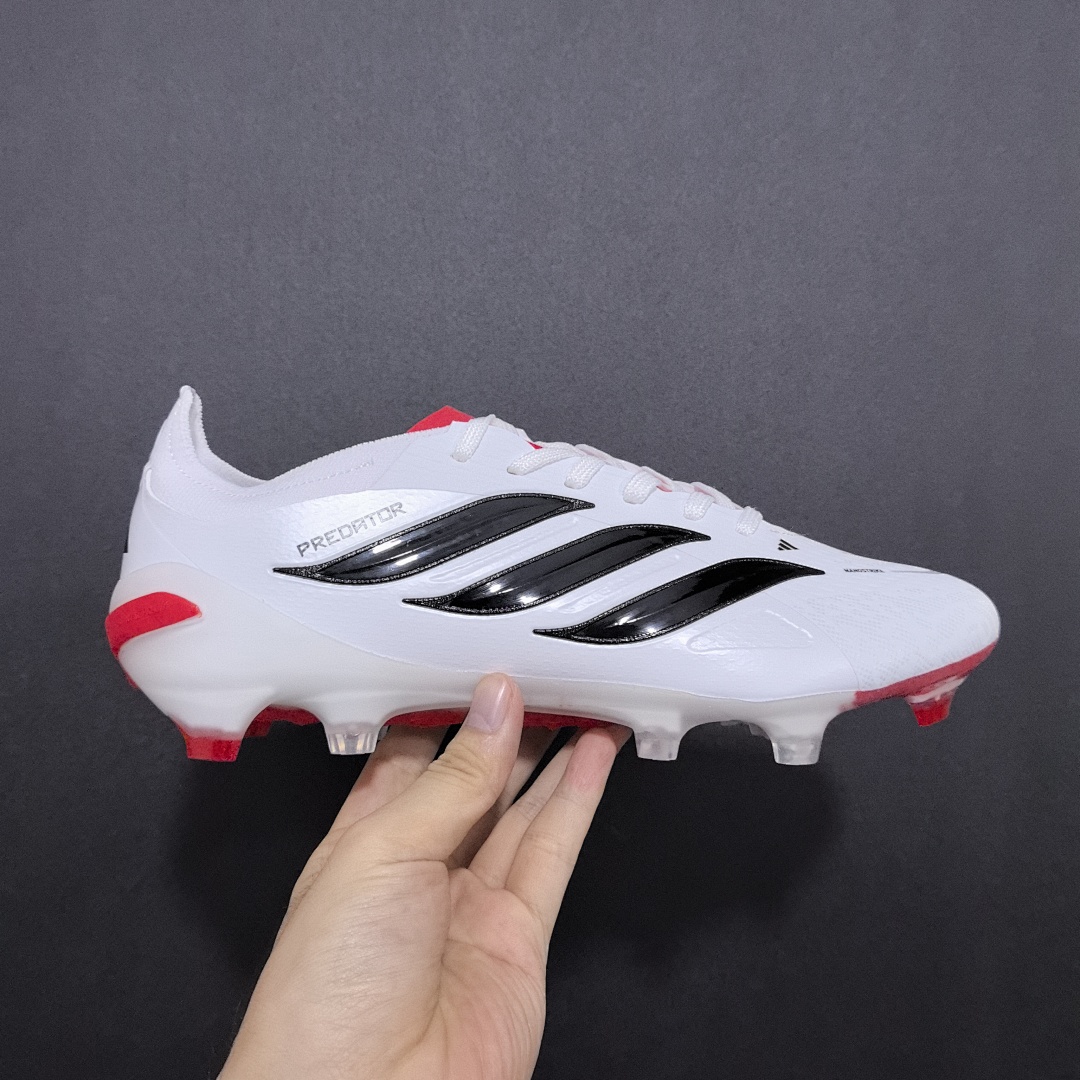 Adidas Predator 26 V17 FG