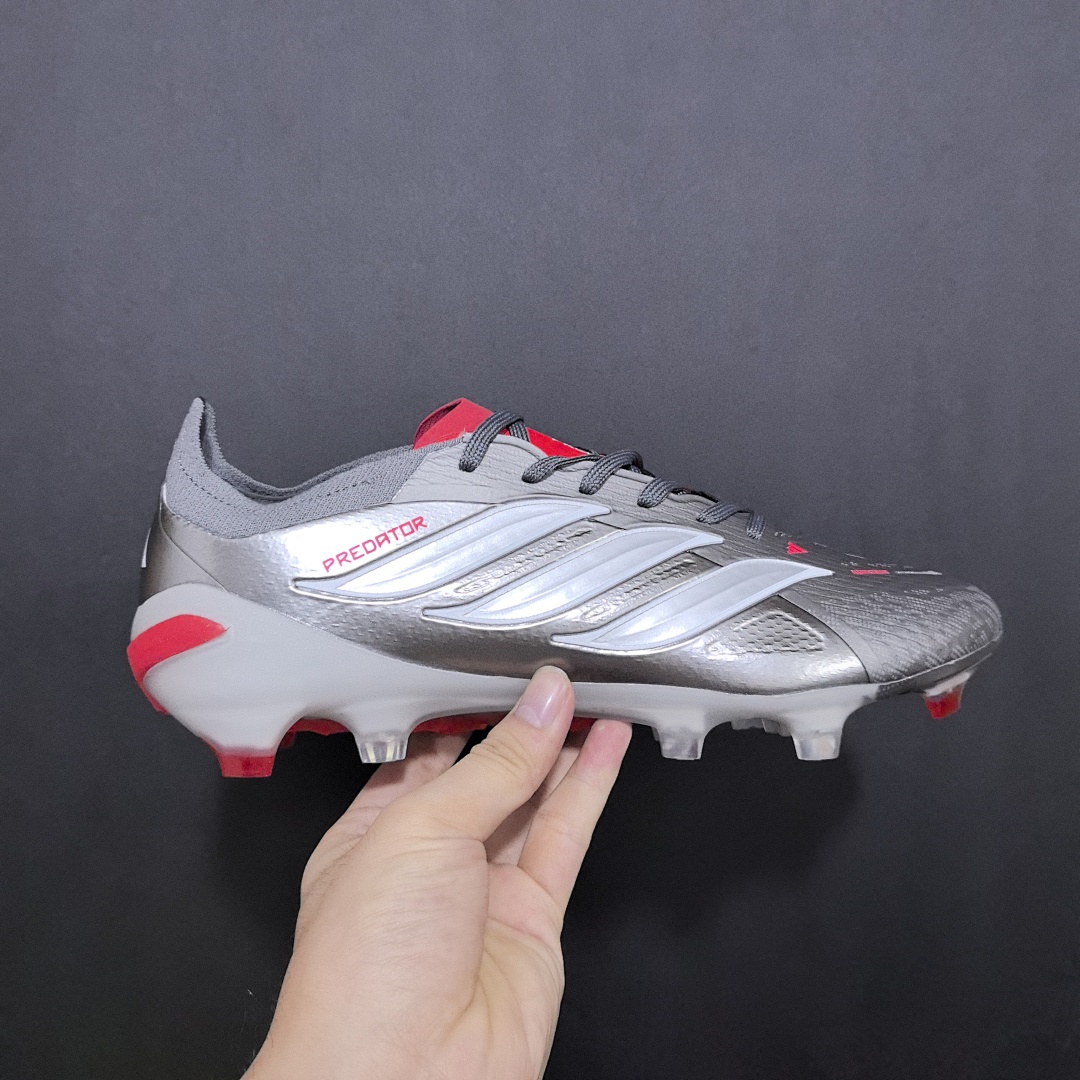 Adidas Predator 26 V18 FG