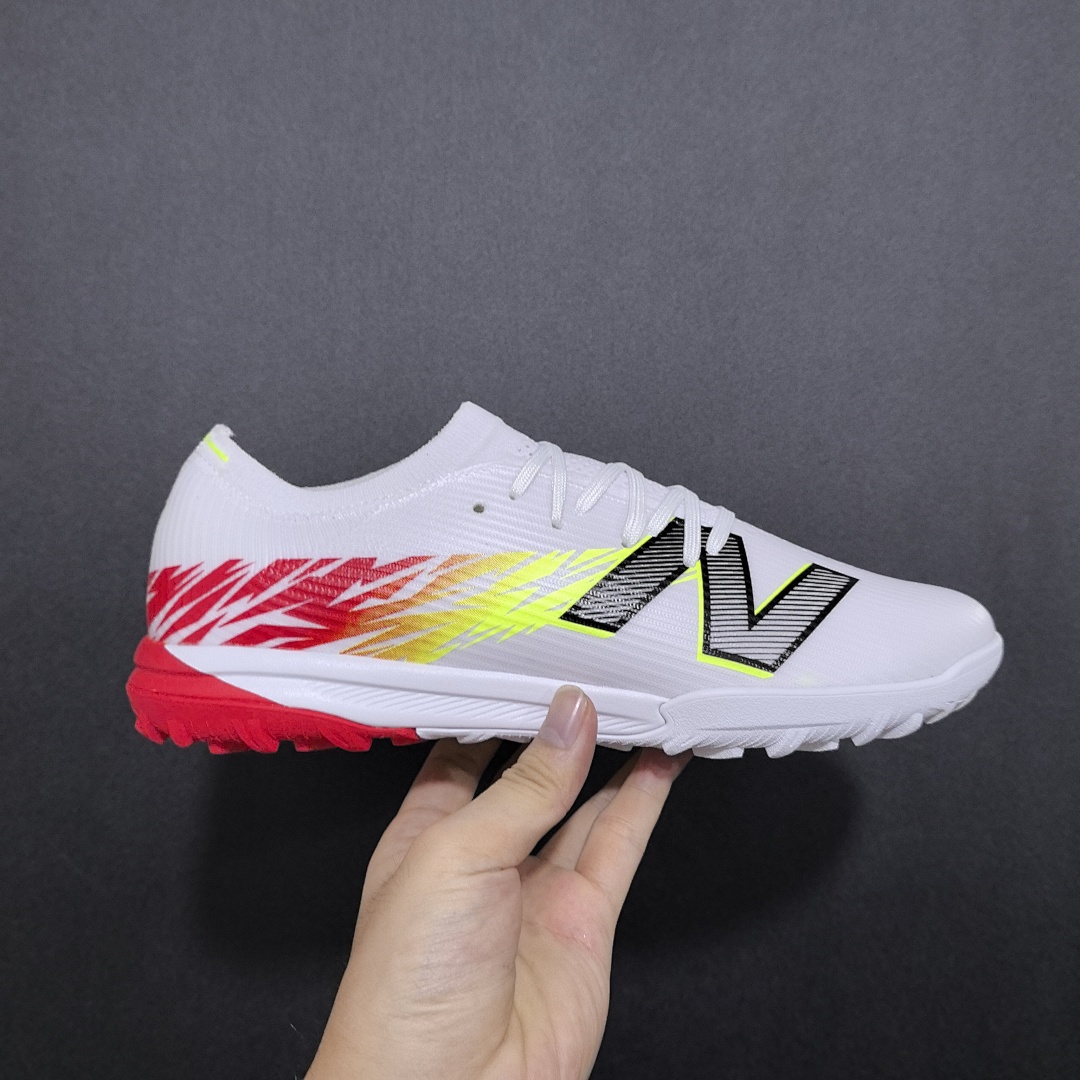 New Balance Football Boot V2 TF